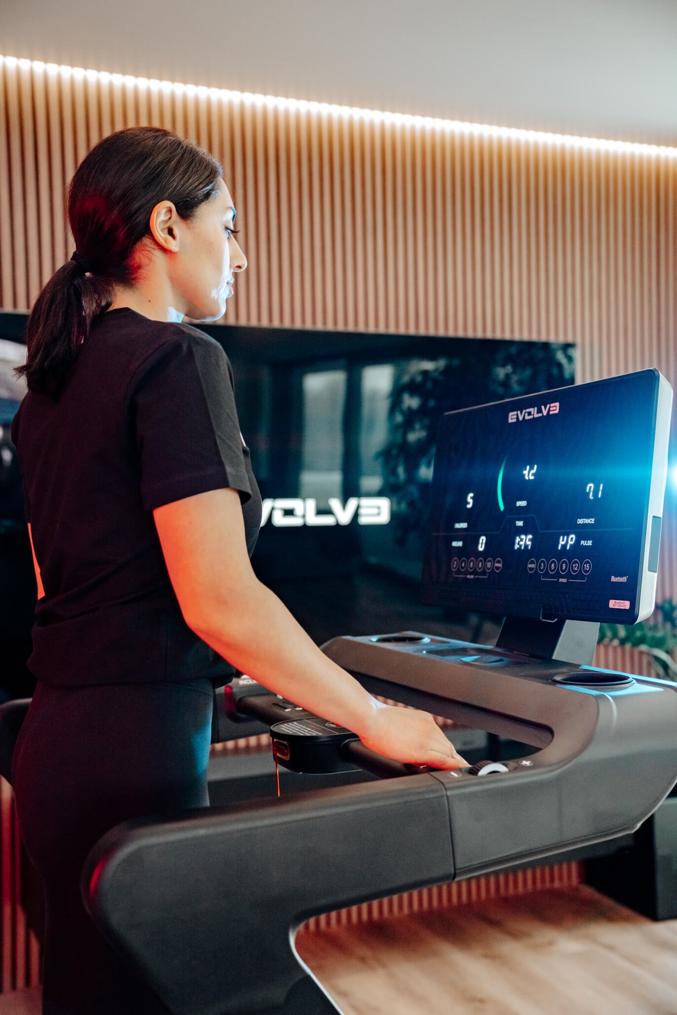 Evolve løbebånd med konsol 300 LED